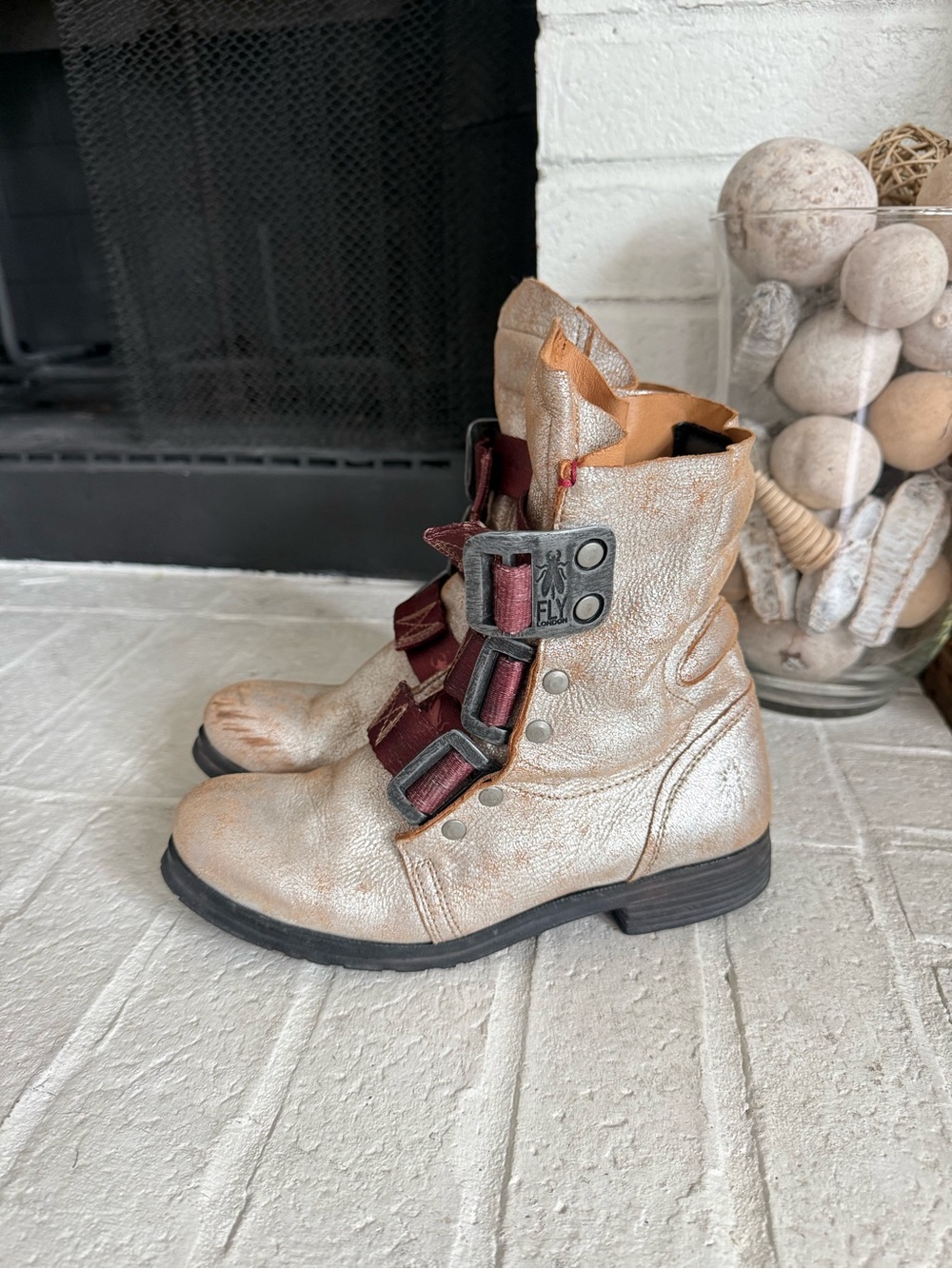 Fly London Leather Combat Boots EU 37 US 6.5 Distressed Metallic Gold Buckle